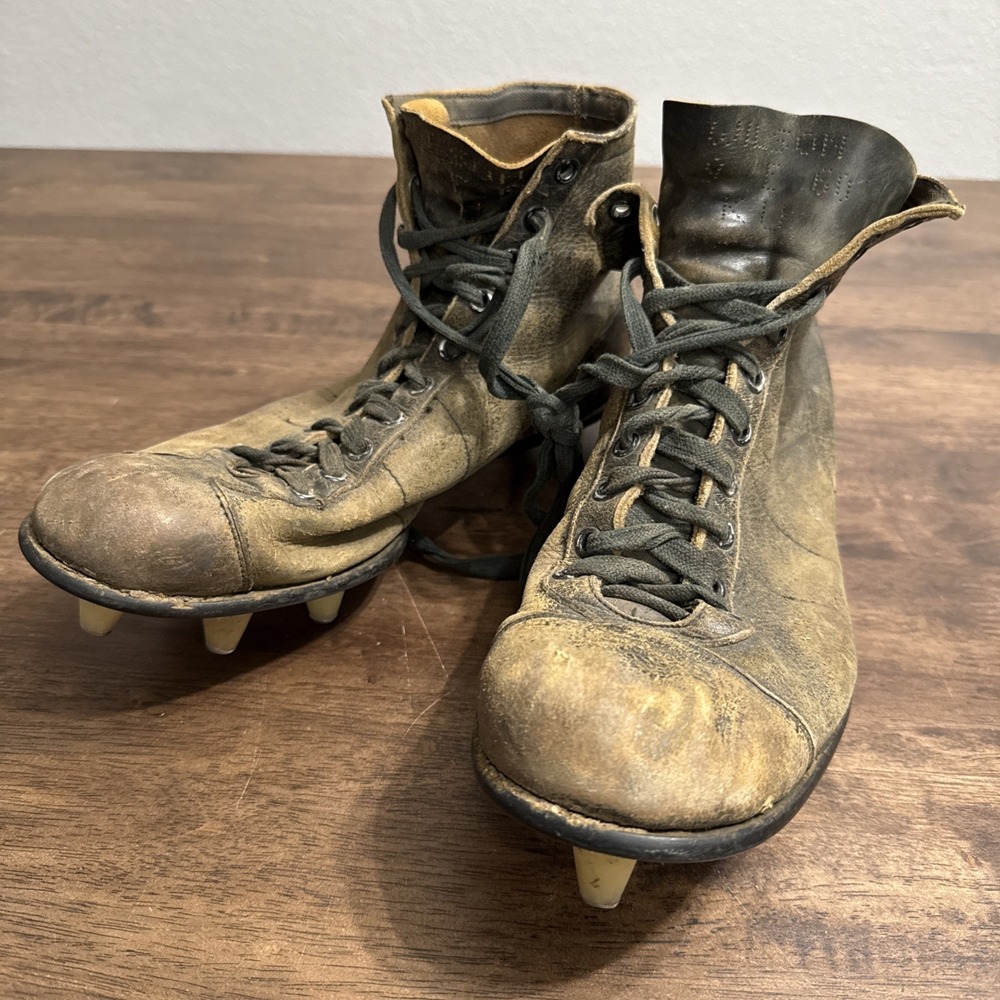 Wilson Football Cleats Vintage Old Leather Hightop Boots‎ 9 E 60 KU